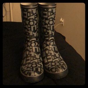 Women’s Lacoste Gray/Black rain boots size 10